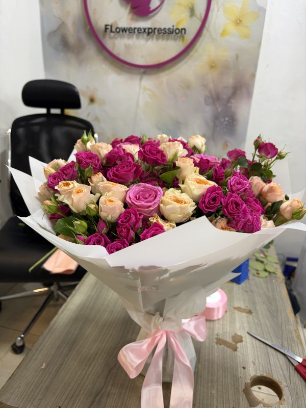 Luxury Pink Spray Rose Bouquet